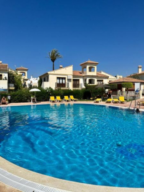 Casa Brisa Vera Costa con piscina abierta todo el año
